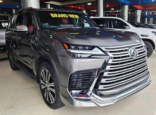 Lexus LX600 Grey 2024 image 1