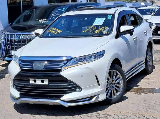 Toyota Harrier Premium Grade white 2018 Sunroof image 1