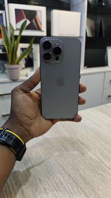 Iphone 15 Pro Max  256GB storage image 2