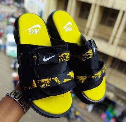 Yellow 2024 nike sandals