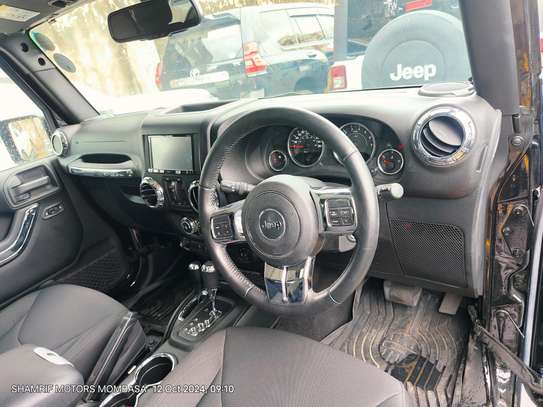 Jeep wrangler Sahara sport 2018 image 9
