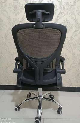 OFFICE CHAIR: Black Armrest Office Chair image 1