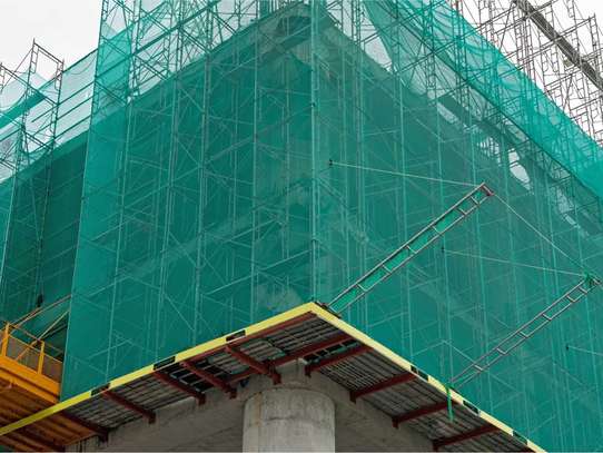 Construction Scaffolding Safety Net image 1