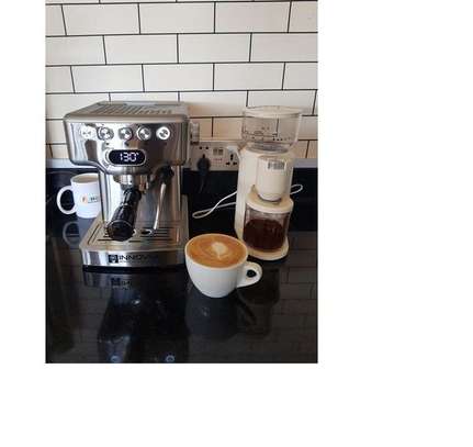 T  BEST INNOVIA COFFEE MACHINE +PROFESSIONAL GRINDER image 3