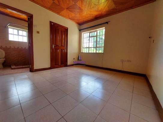5 Bed House with En Suite at Runda Rd image 33