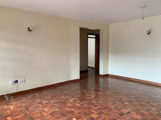 3 bedroom apartment all ensuite with Dsq available image 4