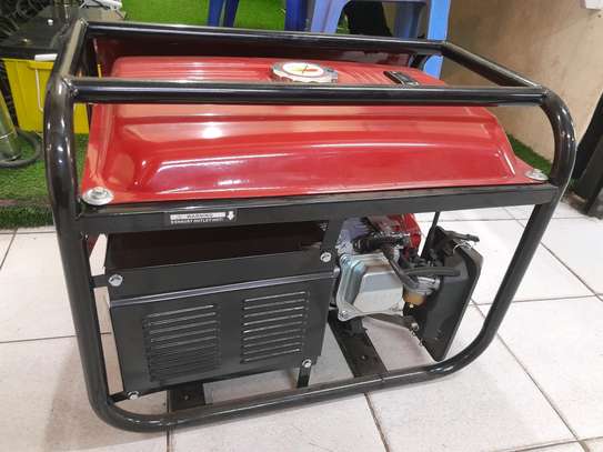 7.5kva petrol Honda generator keystart image 2