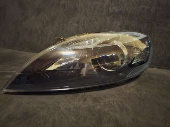 Volvo V40 T4 LHS Headlight (2012-2016) - Xenon with Ballast image 3