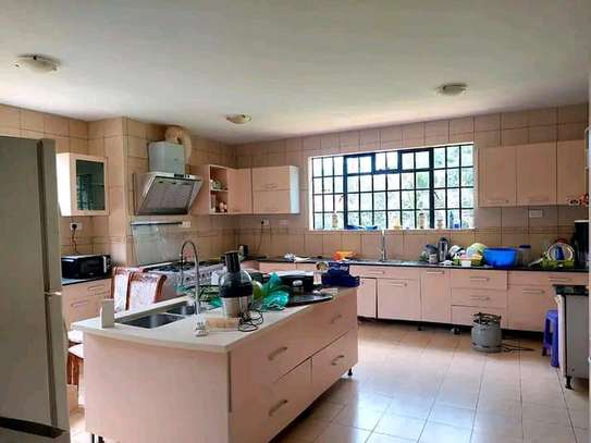 5 bedrooms villa for rent in Karen Nairobi image 5