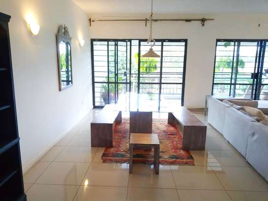 3 Bed Apartment with En Suite at Off Rhapta Road image 1