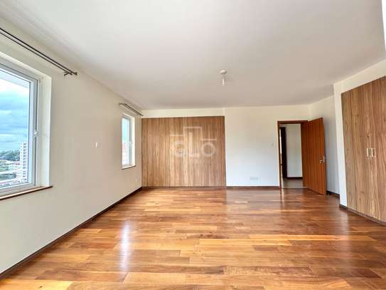 3 Bed Apartment with En Suite in Lavington image 12