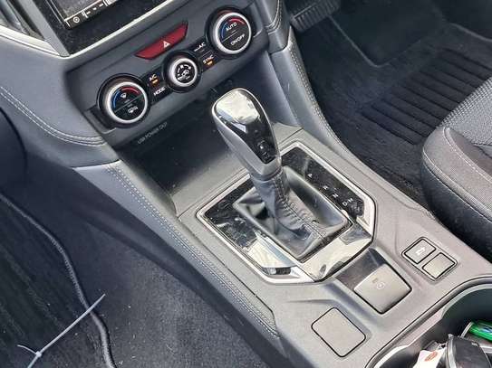 Subaru Impreza G4 white image 5