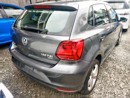 Volkswagen polo car image 4