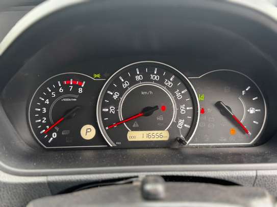 Toyota voxy 2018 Black image 9