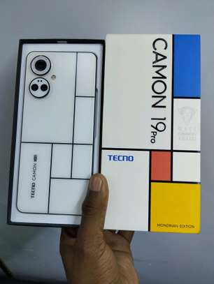 Tecno cammon 19 pro Mondrian edition image 2