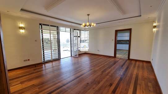 6 Bed House with En Suite in Runda image 14