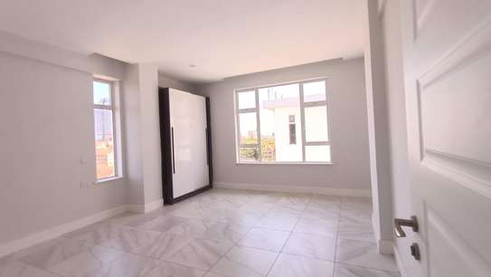 2 Bed Apartment with En Suite at Rhapta Rd image 10