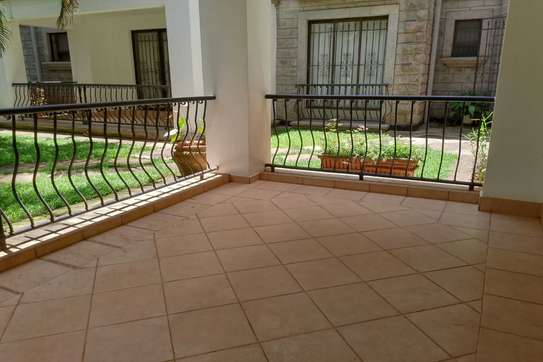 3 Bed Apartment with En Suite in Kilimani image 4