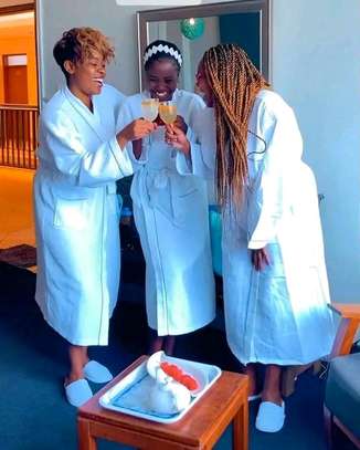 Couple massage services image 3