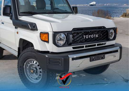 Land Cruiser 76 Series Hardtop for Hire in Kenya image 4