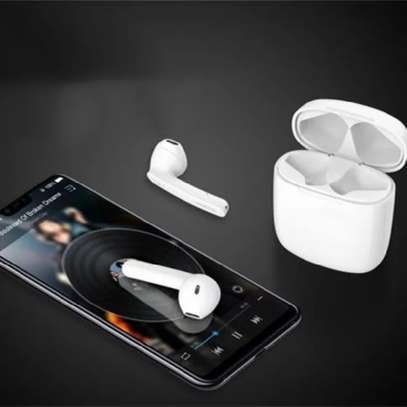 Itel ITW-60-wireless Ear Buds Wireless Earphone Bluetooth Bluetooth 5.0, 3D Sound-White image 3