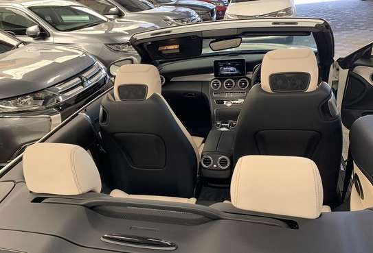 Mercedes benz c180 image 3