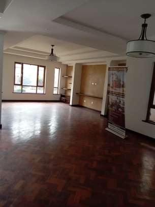 5 Bed Villa with En Suite in Lavington image 7