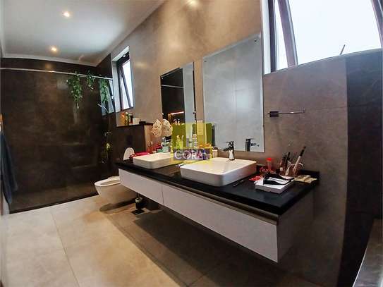 4 Bed Townhouse with En Suite in Westlands Area image 9