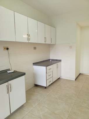 2 Bedroom plus dsq apartment for rent in Kilimani image 5