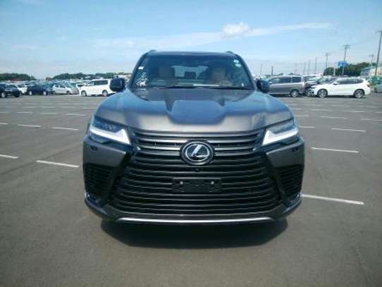2022 Lexus LX600 image 9