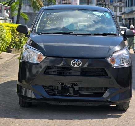 TOYOTA PIXIS image 2