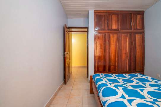 5 Bed House with En Suite in Syokimau image 7