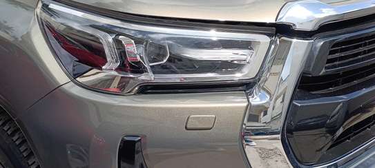 Toyota Hilux Double 4x4 cabin Grey 2019 image 4