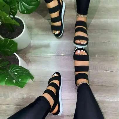 Beautiful ladies' strap sandals image 3