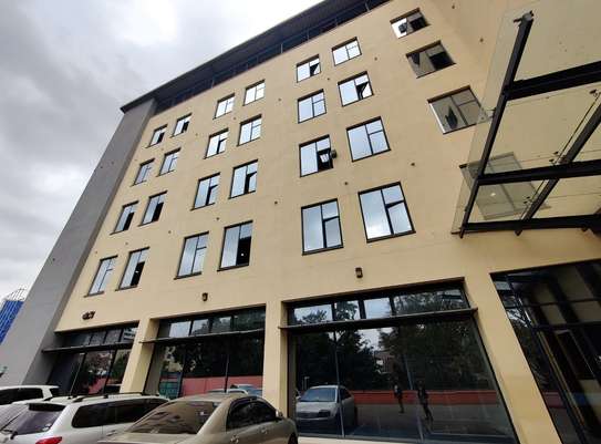 3,549 ft² Commercial Property with Lift in Westlands Area image 1