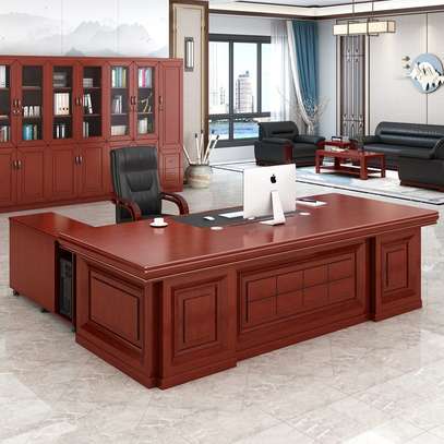 Office Desk: 160cm Mahogany Executive Streamline Desk image 1
