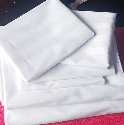 Super quality Hotel White Stripped Bedsheets Set image 3