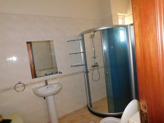 3 Bed Apartment with En Suite in Mkomani image 7