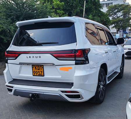 Lexus LX570 Facelifted to LX600 2017 image 9