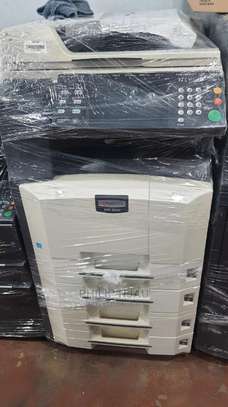 Durable Kyocera Km2560 Photocopier Machine image 1
