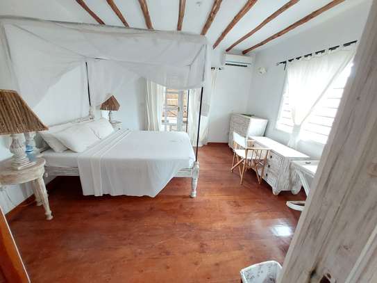 4 Bed House with En Suite in Watamu image 20