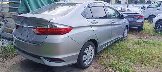 Honda Grace Hybrid Silver 2018 2WD image 8