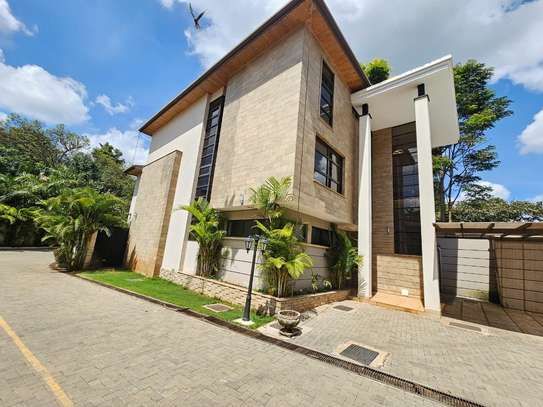 5 Bed House with En Suite in Lavington image 31