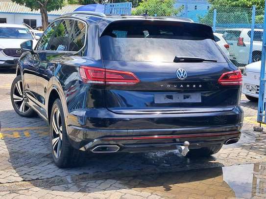 VOLKSWAGEN TOUAREG image 4