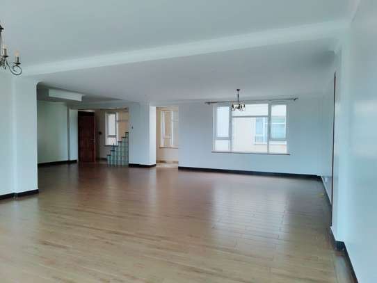 4 Bed Apartment with En Suite in Parklands image 4