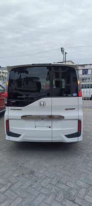 Honda Stepwagon Spada White 2018 2wd image 10
