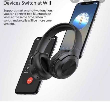 Dacom HF004 2 in 1 Wireless Headphone & Speaker Over-ear Bluetooth 5.0 headphone image 5