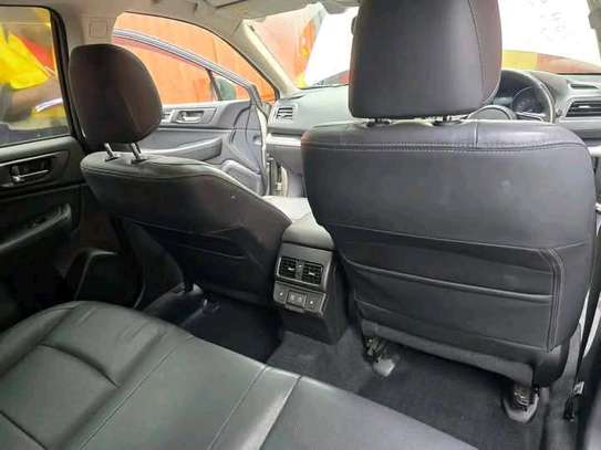 SUBARU OUTBACK image 3