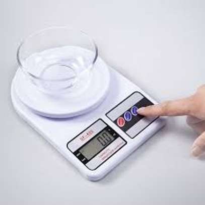 Accurate 10kg Digital Kitchen Scale image 3