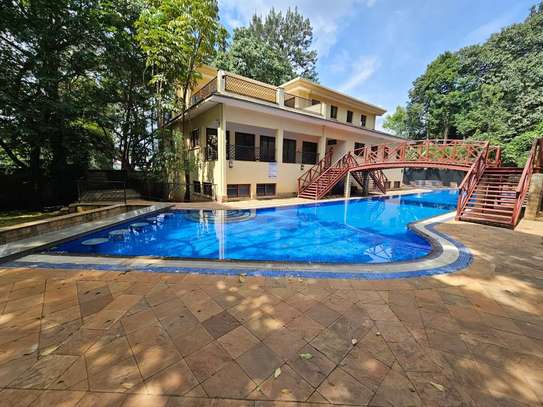 4 Bed Apartment with En Suite at Riverside Dr image 39